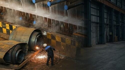 قطعی برق صنایع به یک روز در هفته رسید؛ درخواست برای حذف محدودیت فولاد و سیمان